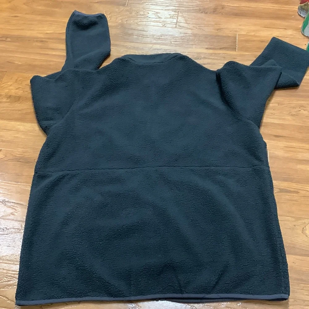 Columbia Black Fleece Jacket with Chest Pocket